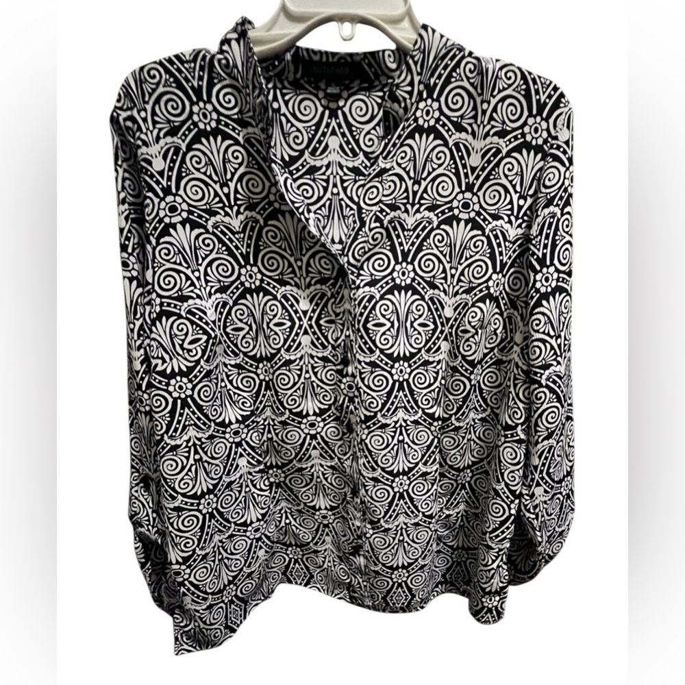Notations Black and White Patterned Women's Top - Picture 5 of 5